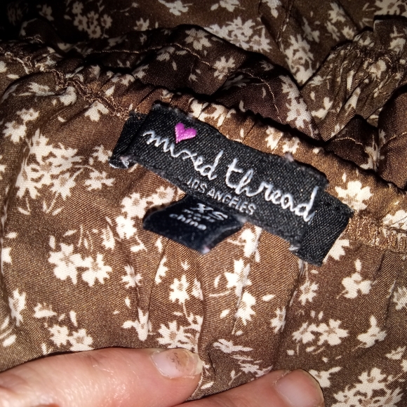 (2) Beautiful Fashion Tops Never Worn! H&M Divided Xs & Mixed Threads Xs - Picture 4 of 4